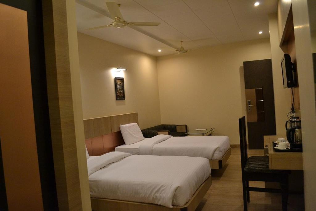 Hotel Ravisha Continental Prayagraj Camera foto